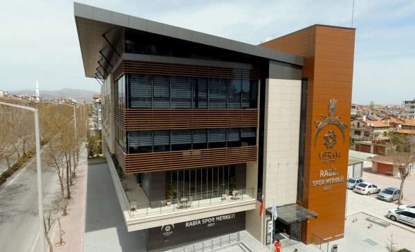 Eva Yapı Meram Belediyesi Rabia Spor Kompleksi Güçal Sistemas de fachada