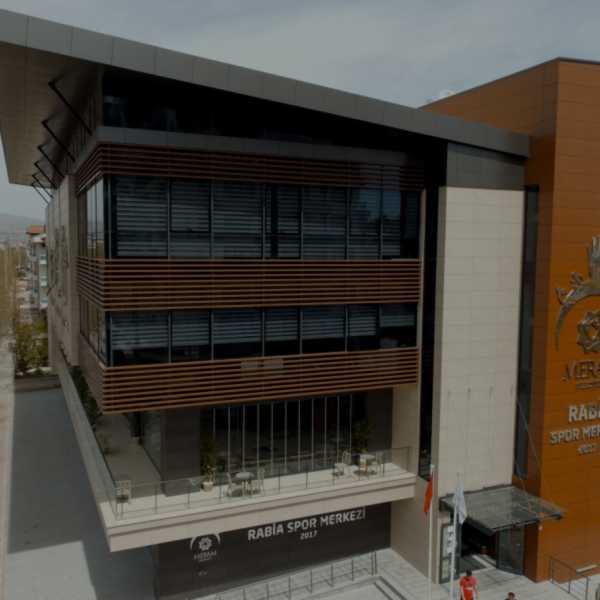 Eva Yapı Meram Belediyesi Rabia Spor Kompleksi Güçal Sistemas de fachada